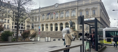 Saint-Étienne : un adolescent poignardé en plein centre-ville, deux suspects interpellés