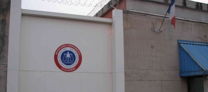 La Talaudi&egrave;re : il jette deux sacs aux d&eacute;tenus et se fait interpeller