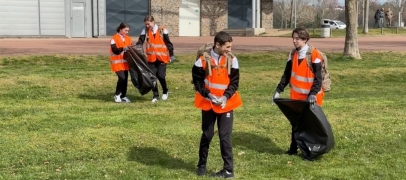 Andr&eacute;zieux-Bouth&eacute;on : les cadets de la d&eacute;fense mobilis&eacute;s pour une action &eacute;co-citoyenne sur les bords de Loire