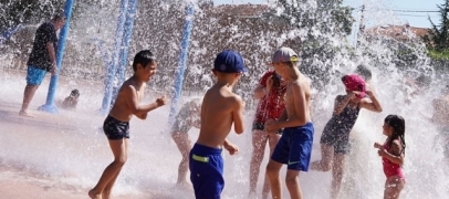 Le Coteau : les jeux d&rsquo;eau du parc B&eacute;cot ouverts avec la canicule