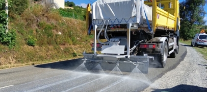 Canicule : pourquoi les routes deviennent-elles blanches dans la Loire ?