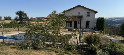 Tornade &agrave; Villars : 140 km/h, des toits arrach&eacute;s et 10 familles relog&eacute;es