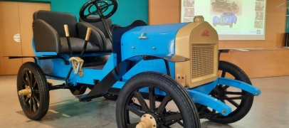 JPE : cette voiture fabriqu&eacute;e &agrave; Saint-Chamond en 1907 reprend vie gr&acirc;ce &agrave; des lyc&eacute;ens