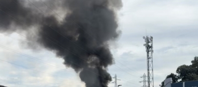 Savigneux : un important d&eacute;gagement de fum&eacute;e apr&egrave;s un d&eacute;part de feu dans une entreprise
