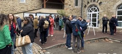 Villars : les habitants se rassemblent apr&egrave;s les violences &agrave; Saint-&Eacute;tienne