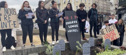 Rive-de-Gier : Profs et parents d'élèves enterrent leur collège